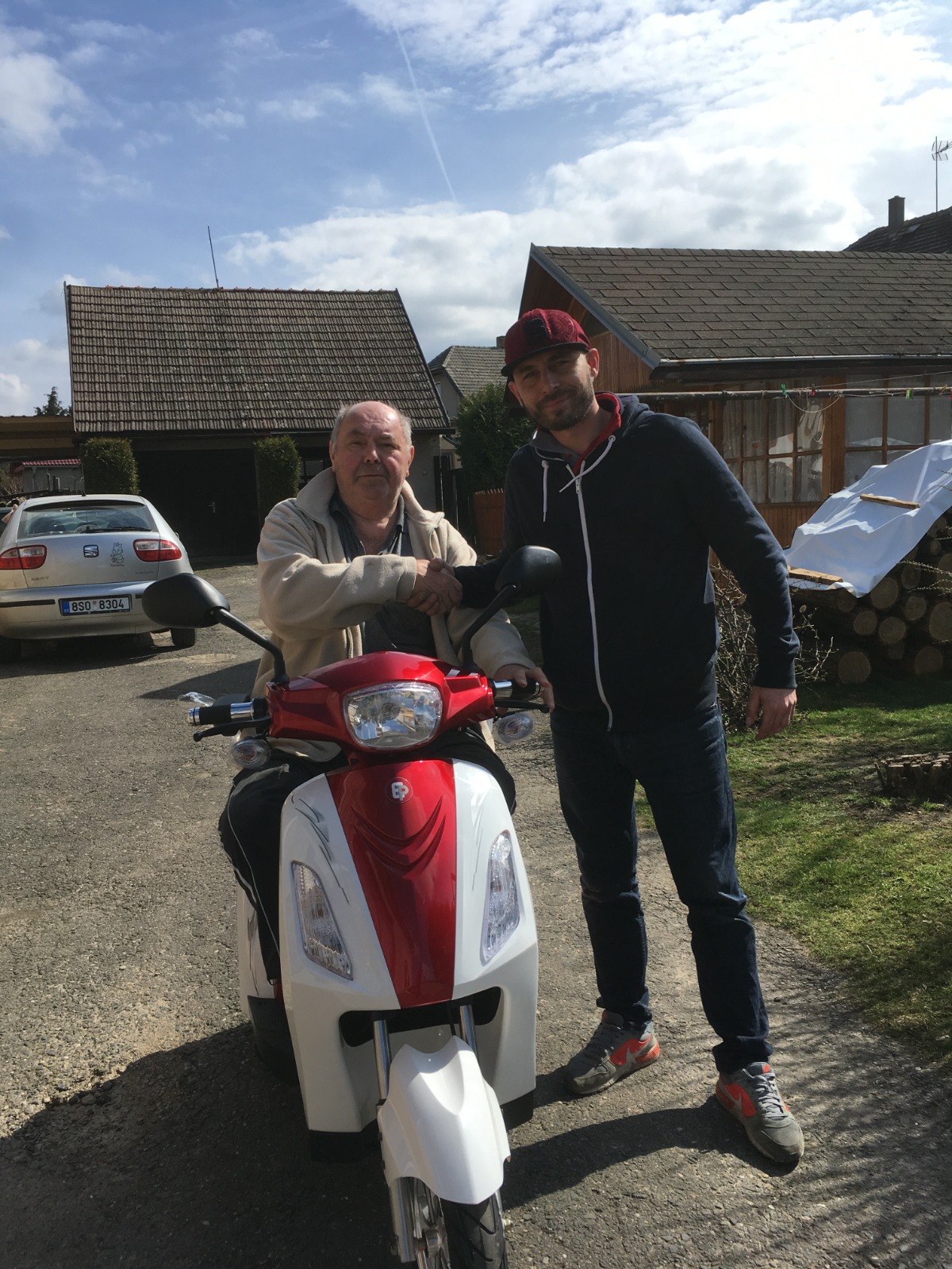 Zákazník s elektrotříkolkou