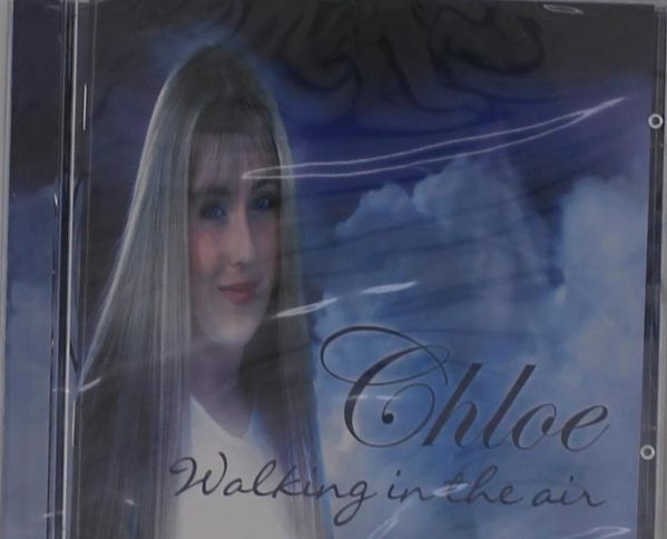 Chloë - Walking In The Air (CD)