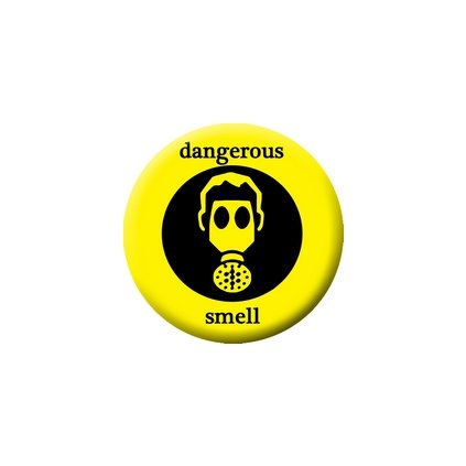 Placka Dangerous Smell 25mm (101)