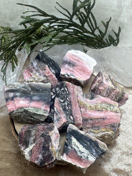 Opál růžový andský