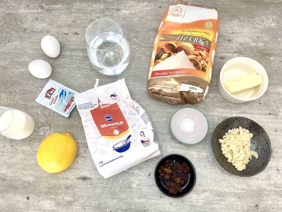 Ingredience pro přípravu bezlepkové vánočky
