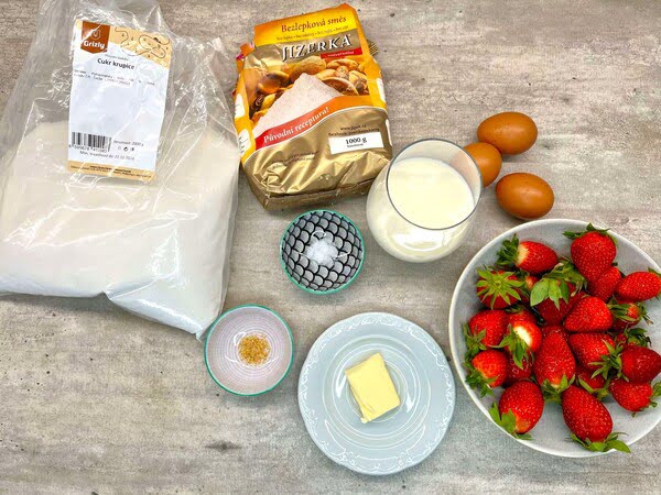 recept_bezlepkova_jahodova_bublanina_1