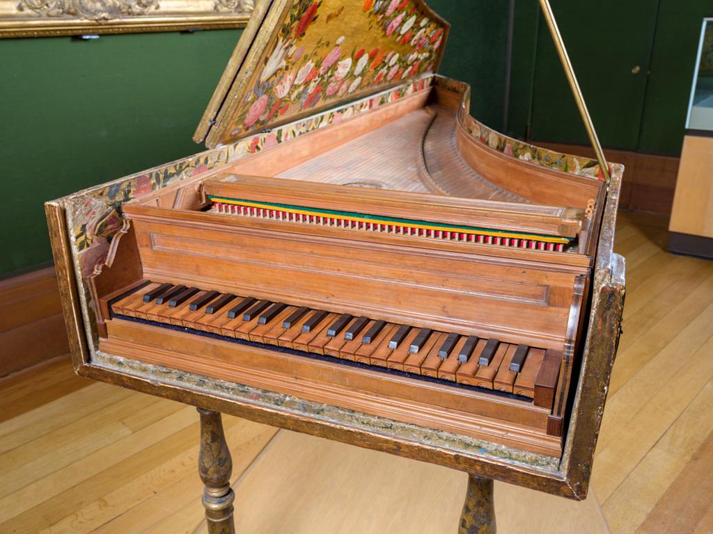 italska_barokni_cembala_2_cembala_cz