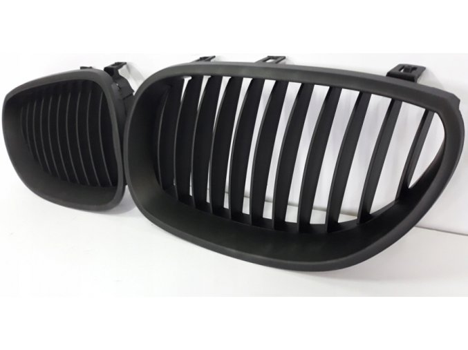 2645 predni maska ledvinky mrizky cerna matna bmw 5 e60 03 10