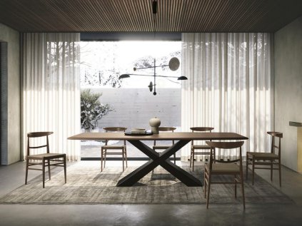 Moderný jedálenský stôl GOLD do talianskej spoločnosti SEDIT