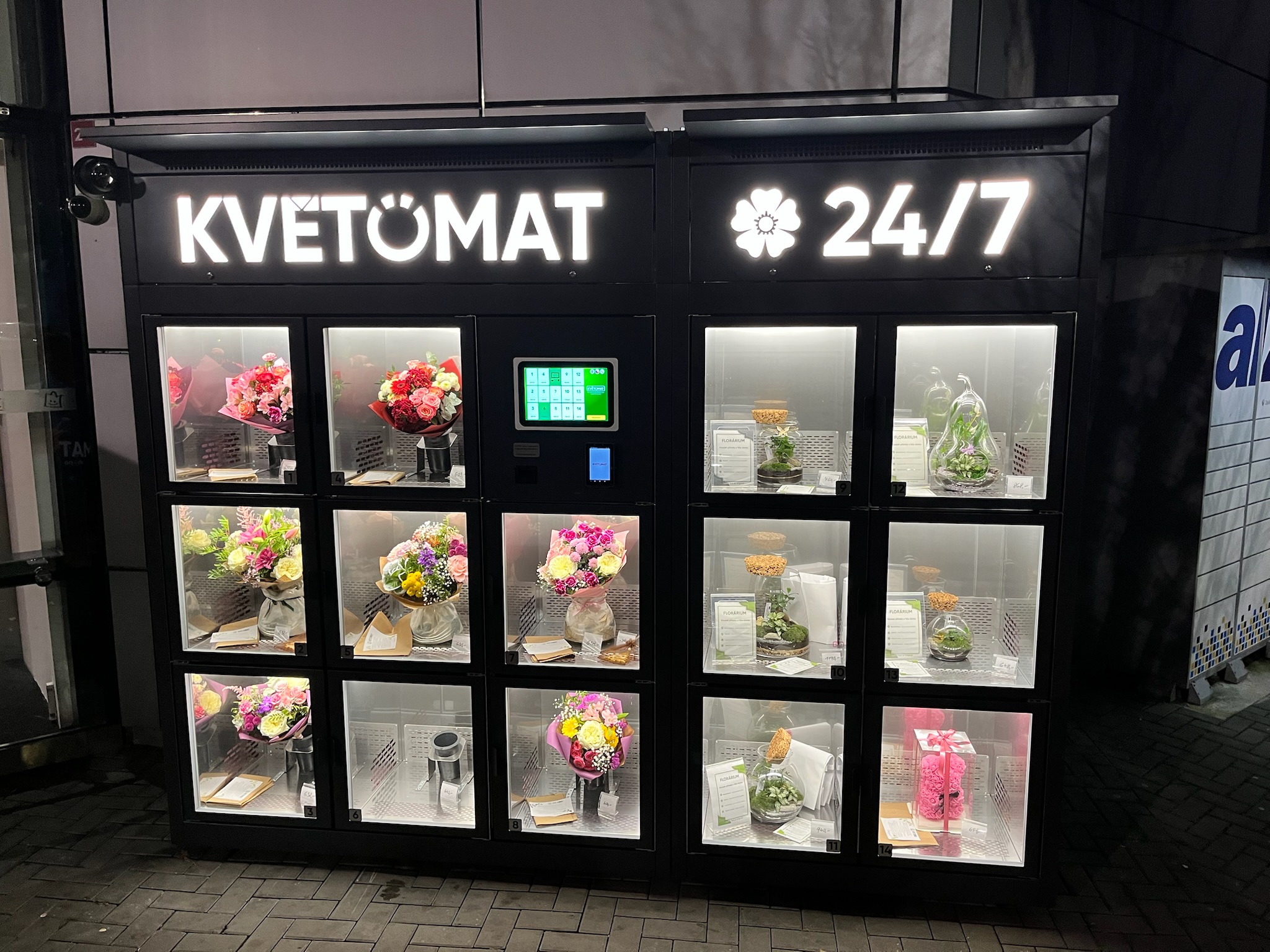 prodejni-automat-na-kvetiny-ostrava-avion-centrumo2