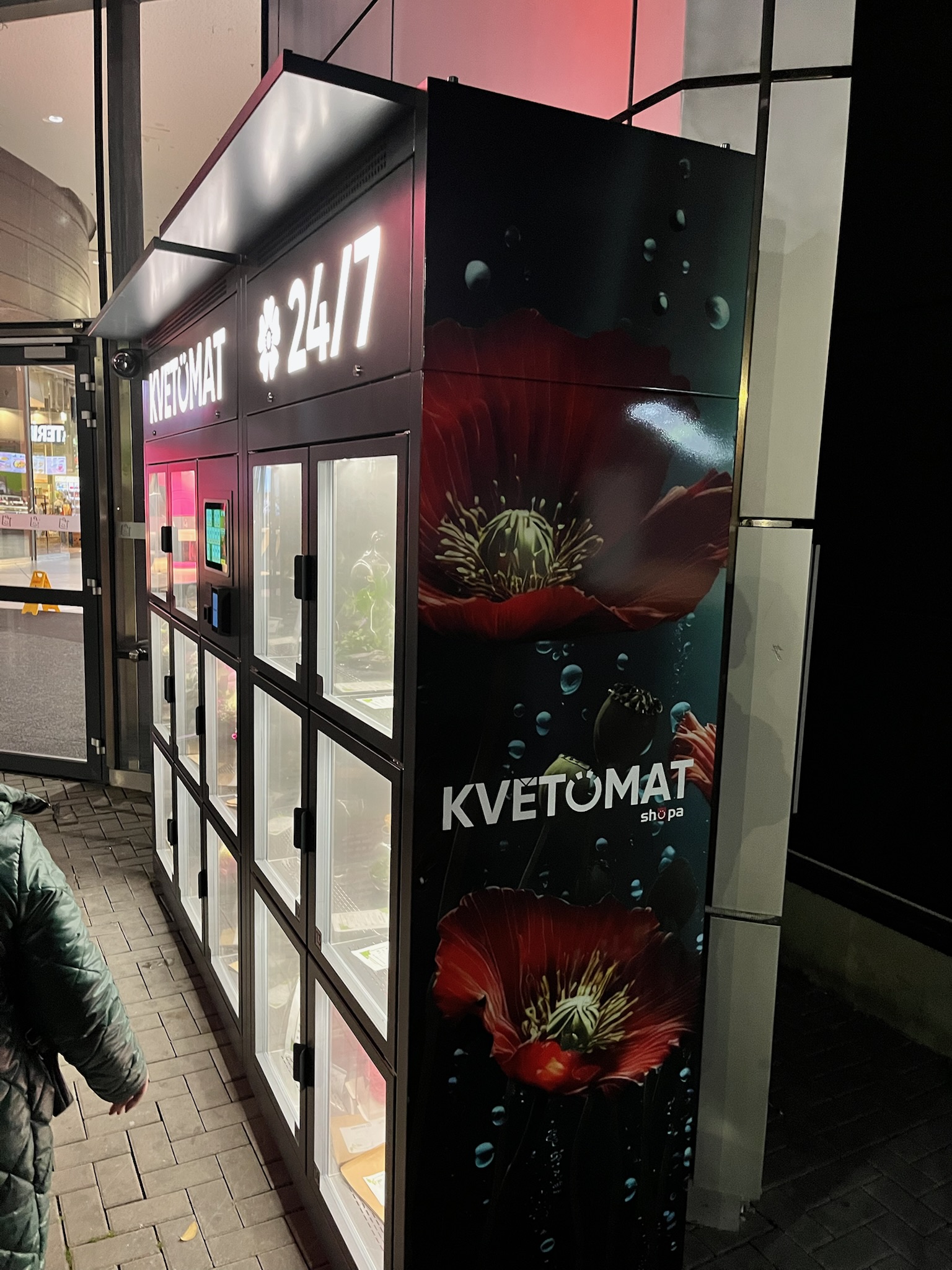 prodejni-automat-na-kvetiny-ostrava-avion-centrumo7