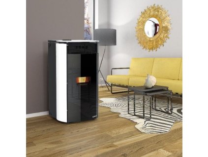 UNGARO AQA F 24 GLASS - kamna na pelety s výměníkem
