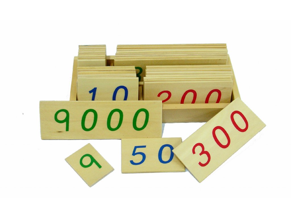 Malé dřevěné karty s čísly 1-9000
