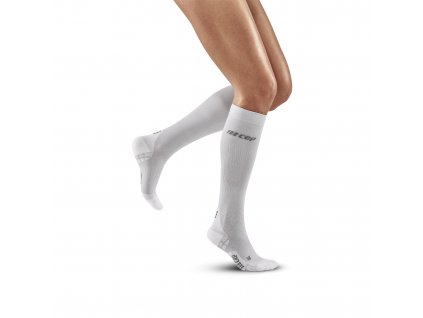 Run ultralight socks carbon white w front model 1536x1536px