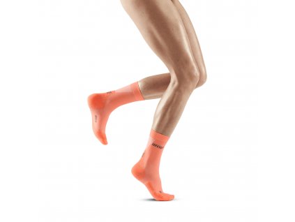 Ultralight socks mid cut v3 coral cream WP7CBY front model web