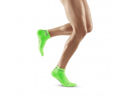 The run socks low cut v4 green WP3AGR front model web