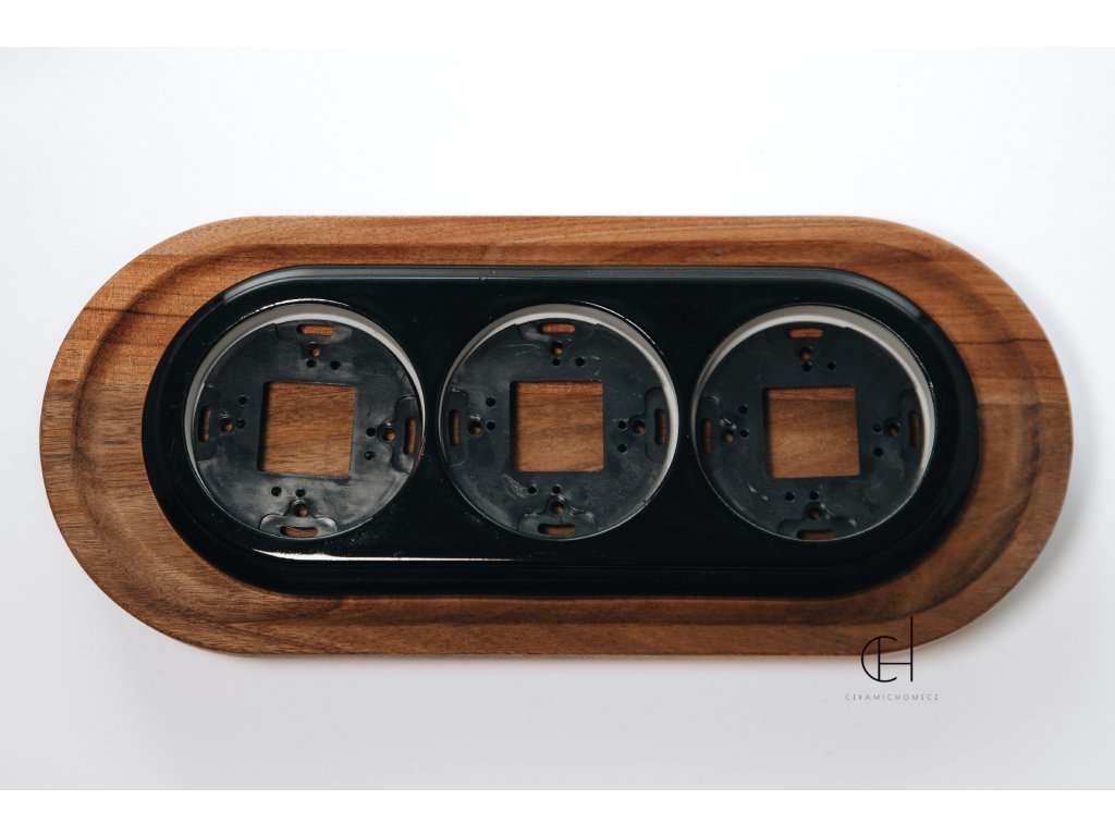 Keramický trojrámeček pro povrchovou elektroinstalaci ČERNÁ