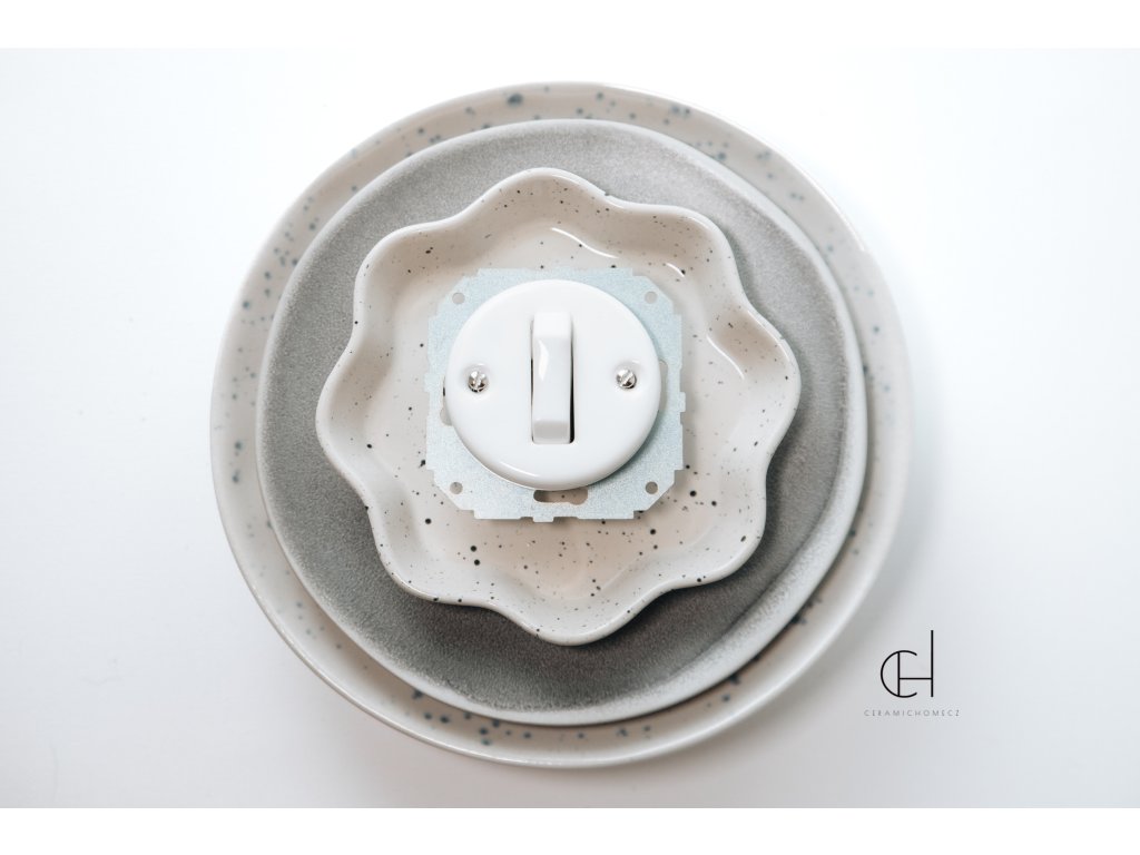 Schalter weiß Wechselnder Schalter für rahmenlose Montage