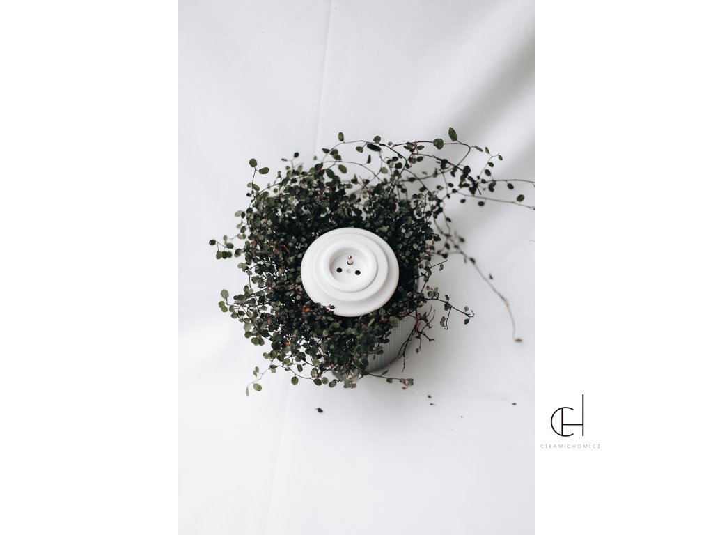 Porcelánová zásuvka kompletní BÍLÁ