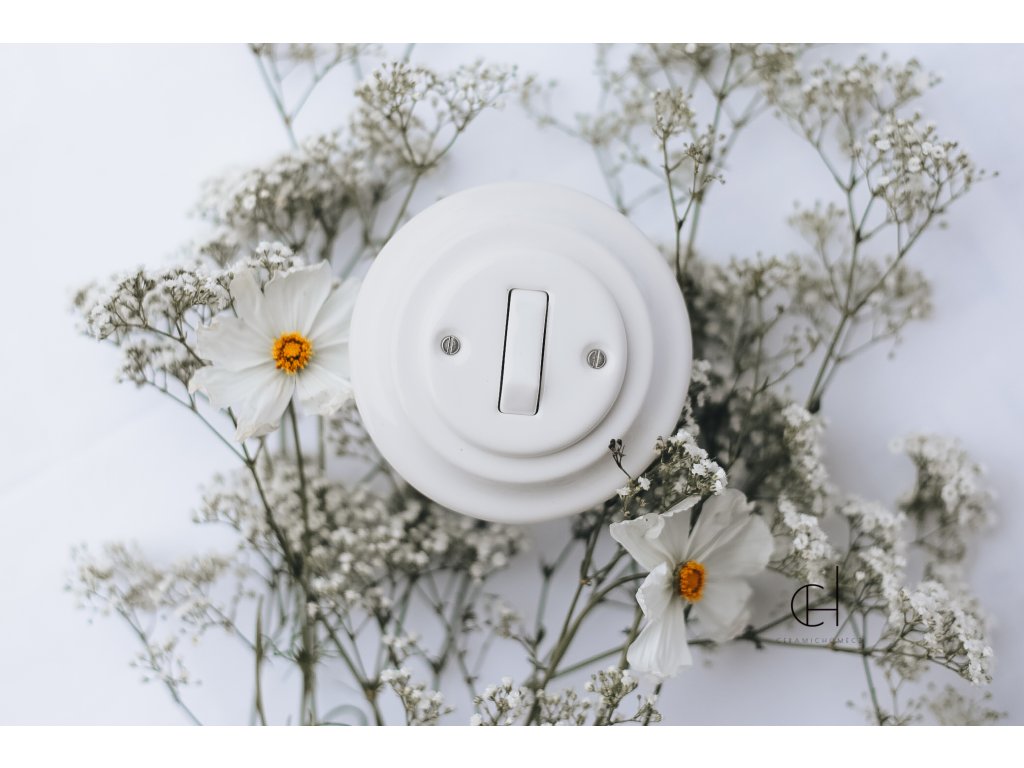 Porcelánový vypínač typ 6 kompletní BÍLÁ