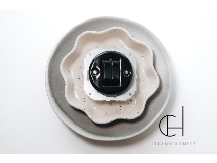 Porcelánový dvojvypínač typ 6/6 bez rámečku ČERNÁ