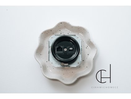 Porcelánová Lan zásuvka bez rámečku ČERNÁ