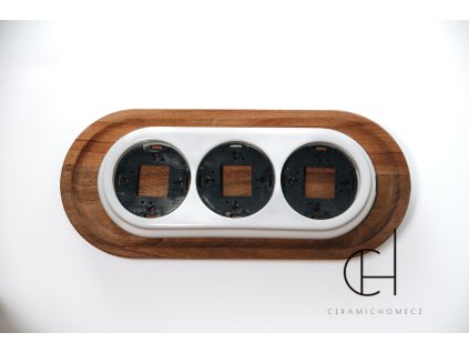 Dreierrahmen für freiliegende Kabel weiß