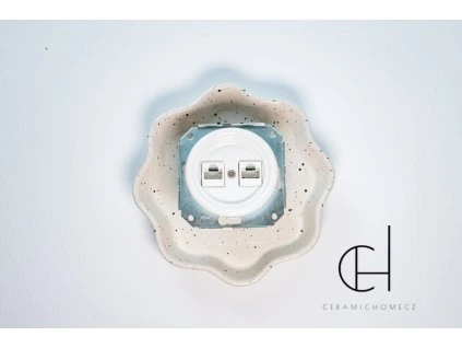 Keramická Lan zásuvka bez  rámečku BÍLÁ