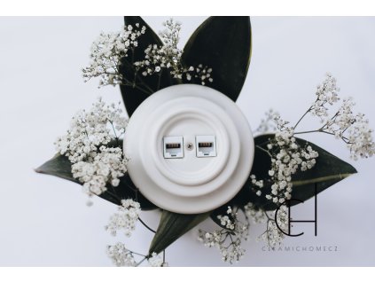 Porcelánová Lan zásuvka kompletní BÍLÁ