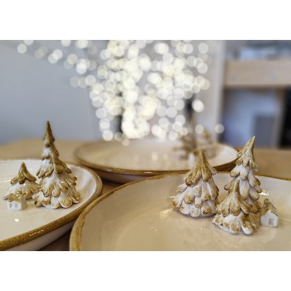 Arany fás karácsonyi kínáló