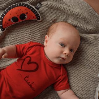 Krásný valentýnský den - LÁSKA JE❤️💕💘 #cernanabile #laska #valentyn #kontrastnihracky #valentines