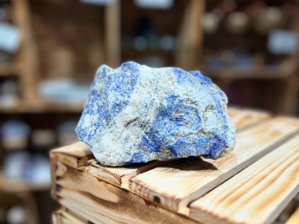 Lapis lazuli - surový kámen, 1200g