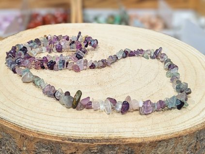 Fluorit - náhrdelník; 90cm - sekaný