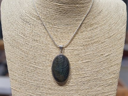 Labradorit - přívěsek; 30-40mm