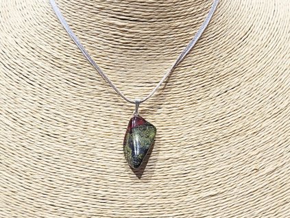 Jaspis epidot - přívěsek; 20-25mm