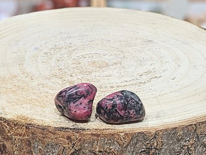 Rodonit ze Zimbabwe – tromlovaný kámen; 30-35mm