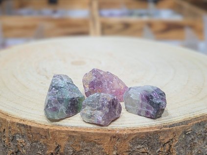 Fluorit - surový kámen, 30-40mm