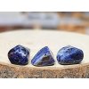 Sodalit - tromlovaný kámen; 25-30mm