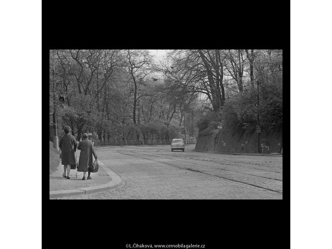 Chotkova silnice (5245-1), Praha 1967 duben, černobílý obraz, stará fotografie, prodej