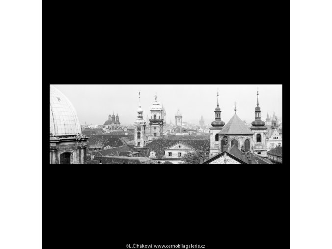 Pražské věže (5400-7), Praha 1967 červen, černobílý obraz, stará fotografie, prodej