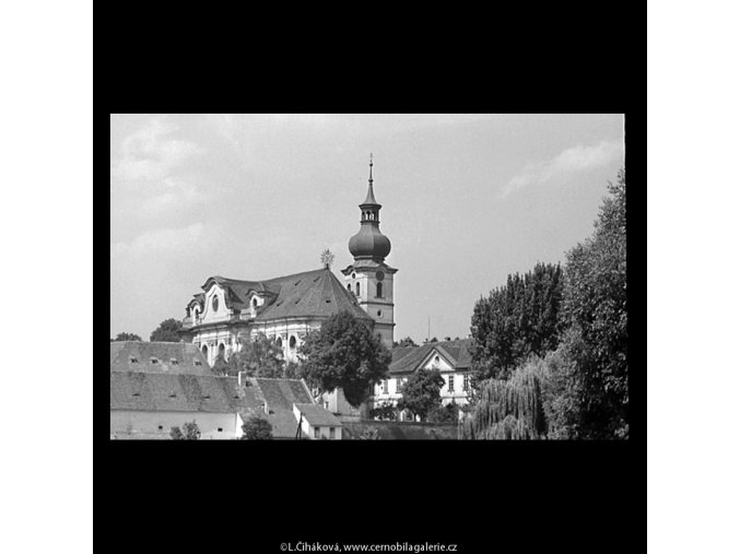 Břevnovský klášter (5520), Praha 1967 srpen, černobílý obraz, stará fotografie, prodej