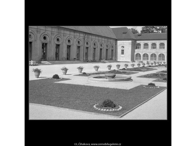 Jízdárna na Pražském Hradě (163-1), Praha 1959 červen, černobílý obraz, stará fotografie, prodej