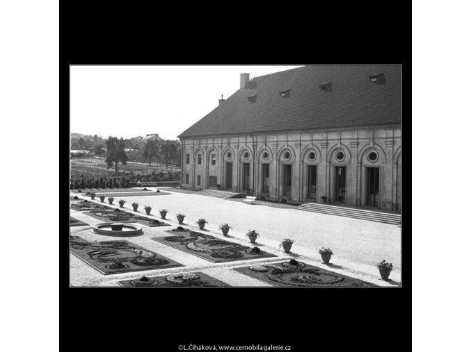 Jízdárna na Pražském Hradě (163-2), Praha 1959 červen, černobílý obraz, stará fotografie, prodej