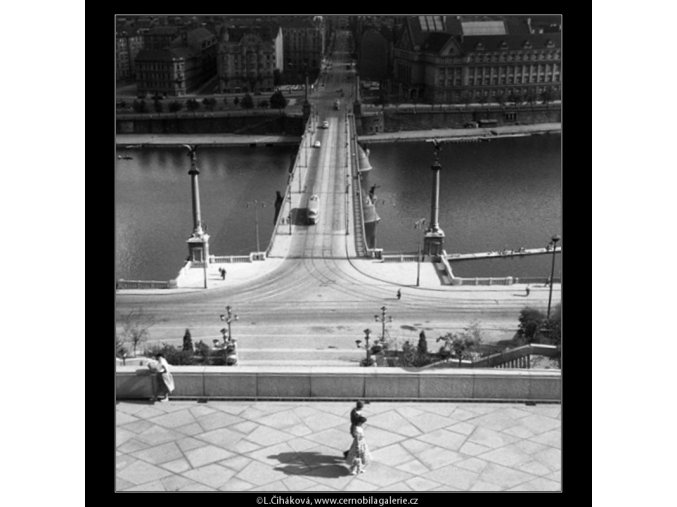Pohled na Čechův most (259-6), Praha 1959 září, černobílý obraz, stará fotografie, prodej