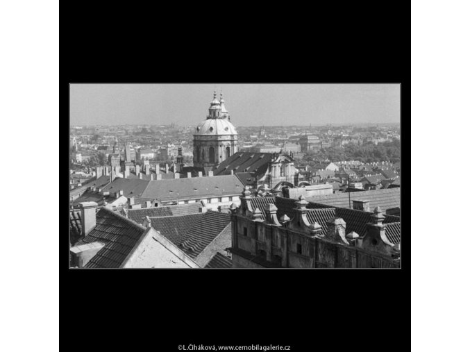 Věž chrámu sv.Mikuláše (266-3), Praha 1959 , černobílý obraz, stará fotografie, prodej