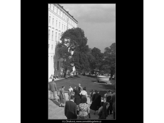 Vstupní část jižních zahrad (266-11), Praha 1959 , černobílý obraz, stará fotografie, prodej