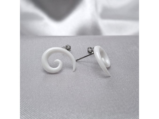 602869 I Náušnice Spiral mléko