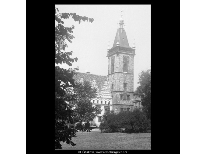 Věž Novoměstské radnice (797), Praha 1959 jaro, černobílý obraz, stará fotografie, prodej