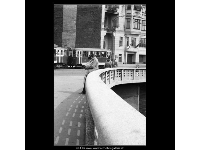Jiráskův most (639-1), Praha 1960 červen, černobílý obraz, stará fotografie, prodej