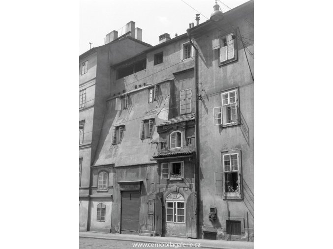 Zbytek oujezdské brány (662), Praha 1960 červen, černobílý obraz, stará fotografie, prodej