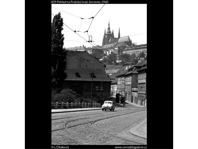 Pohled na Pražský hrad (829), Praha 1960 červenec, černobílý obraz, stará fotografie, prodej