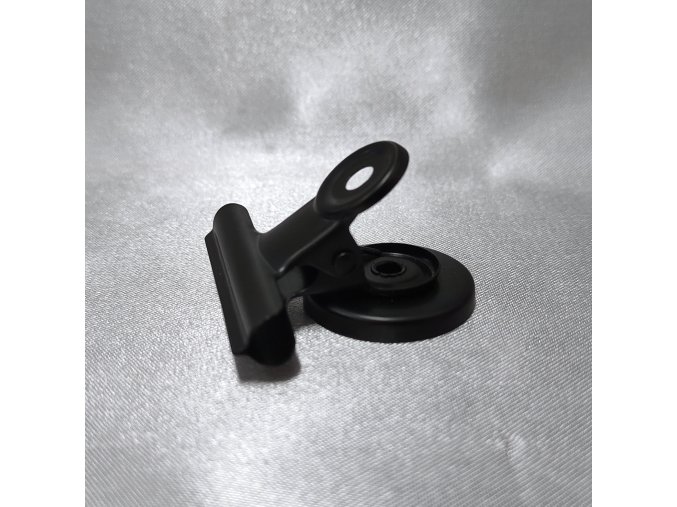 203551 I magnet-s-klipem-cerny