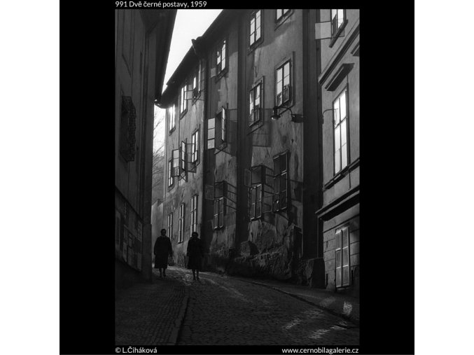 Dvě černé postavy (991), žánry - Praha 1959 , černobílý obraz, stará fotografie, prodej