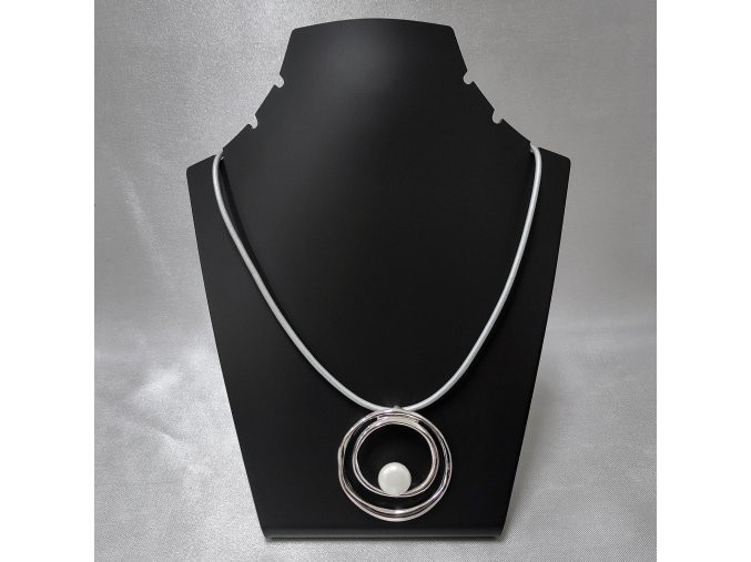 604288 I nahrdelnik-kruhy-s-perlou